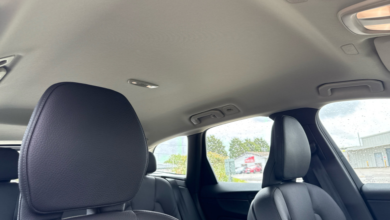 Volvo XC60 2.0 B5P Core 5dr AWD Geartronic Petrol Estate